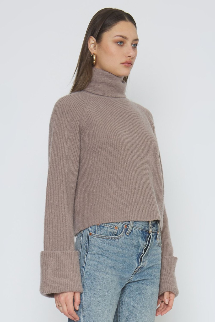 Sweaters + Outerwear 4SI3NNA | Reign Sweater